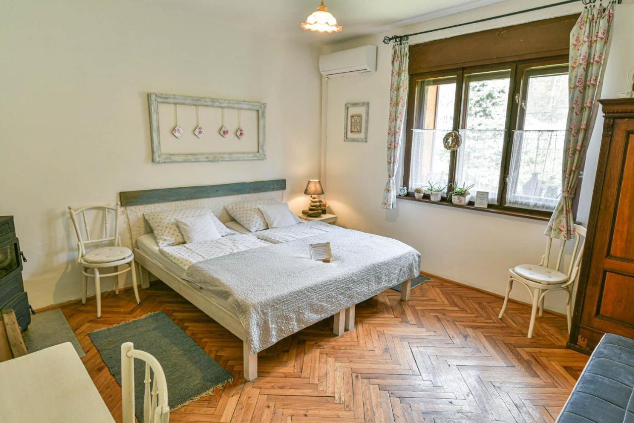 Halháza vendégház Sirok Exterior foto