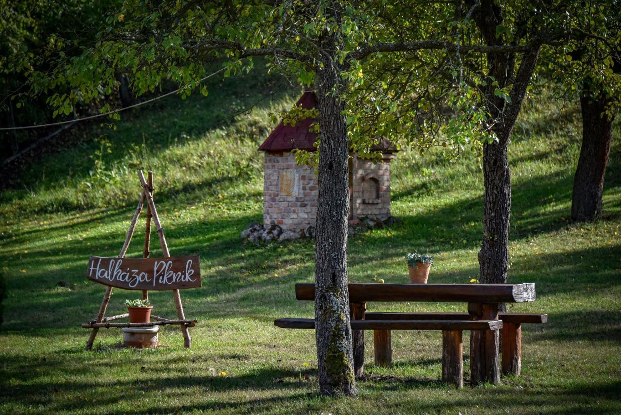Halháza vendégház Sirok Exterior foto
