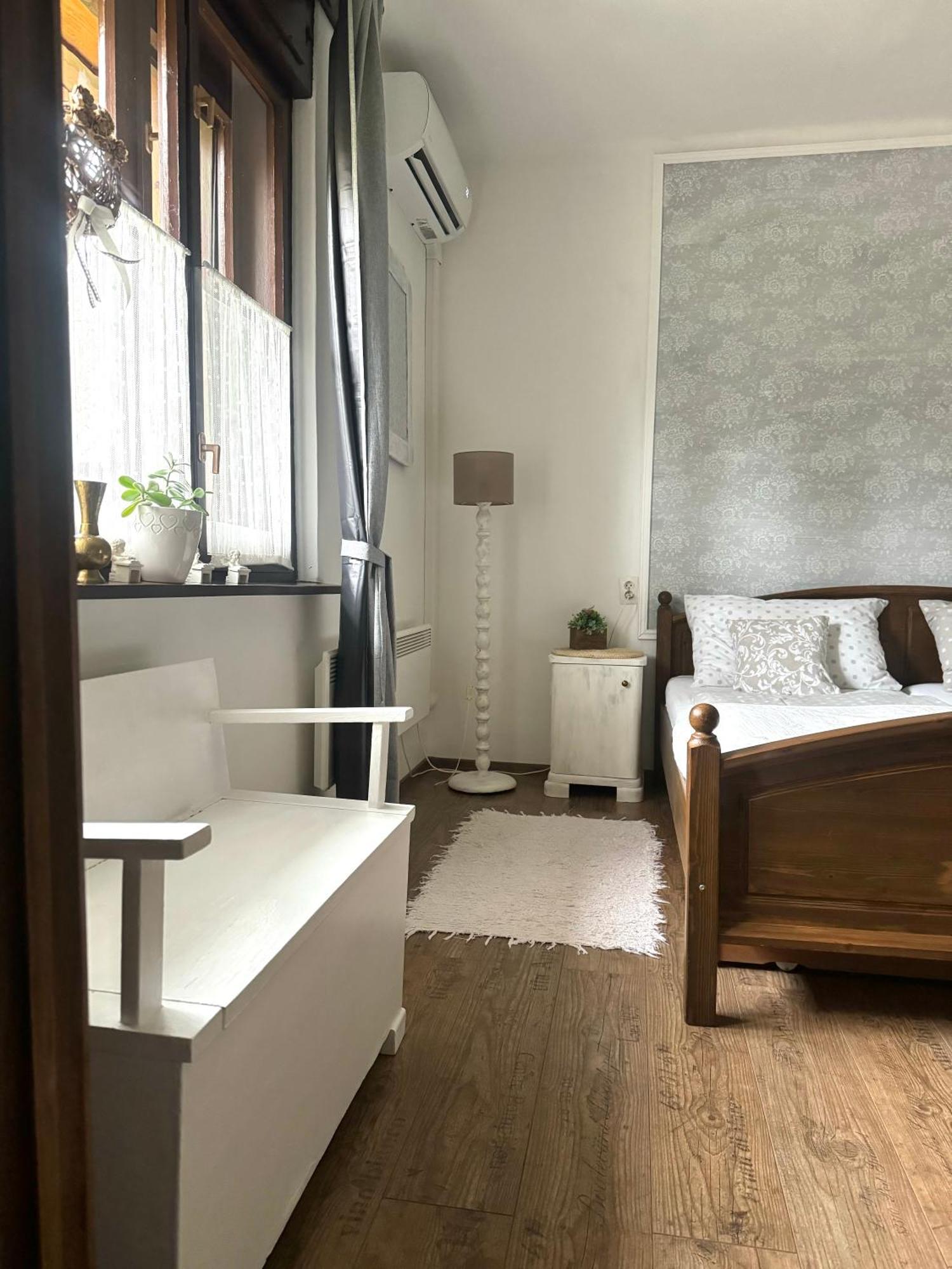 Halháza vendégház Sirok Exterior foto