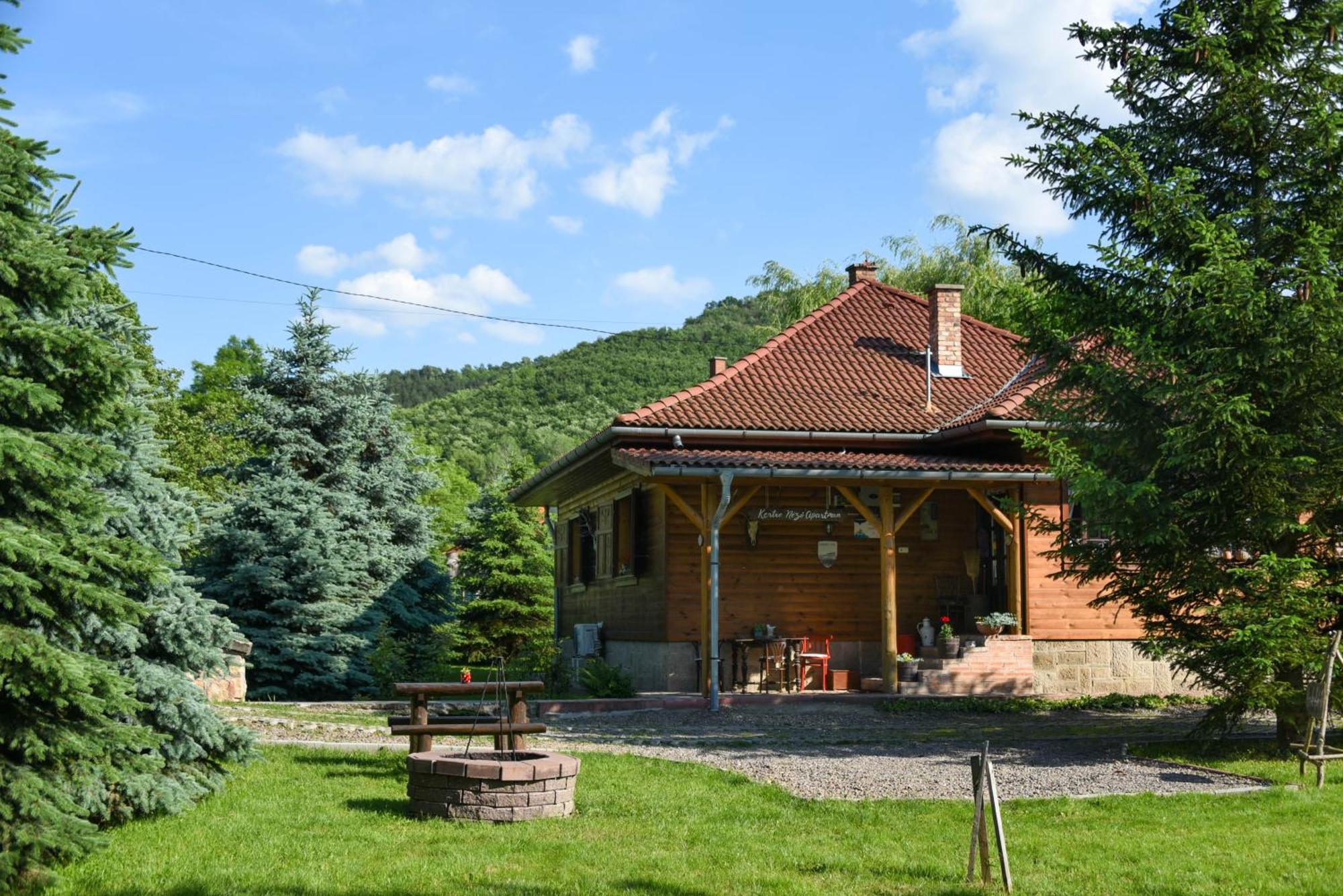 Halháza vendégház Sirok Exterior foto